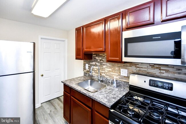 Building Photo - 4773 Elison Ave