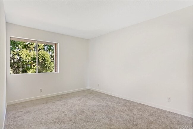 Building Photo - 1 Sandalwood