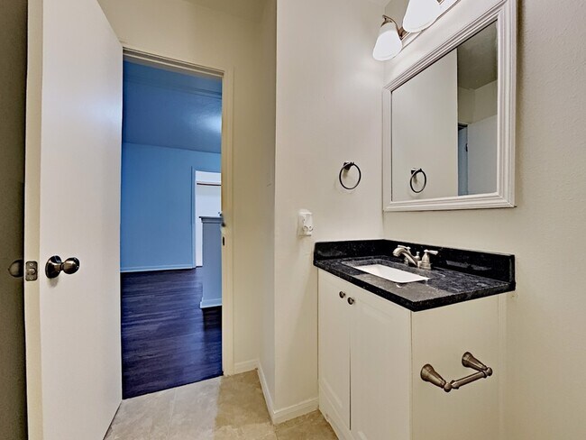 Building Photo - 2738 Springstone Dr