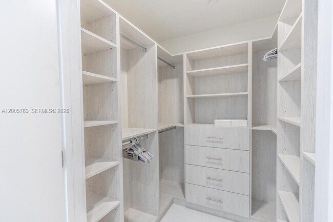 Building Photo - 851 NE 1st Ave