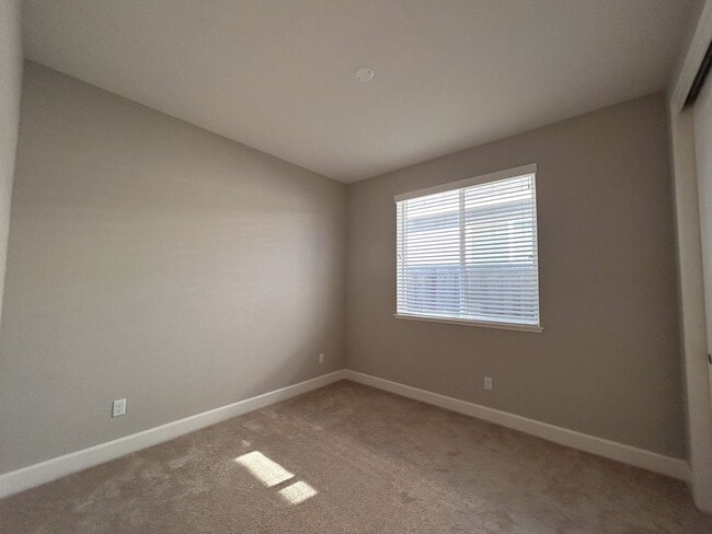 Building Photo - Large 4 Bedroom, 3 Bathroom New Construction Home in Chico