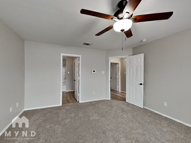 Building Photo - 6614 Estes Flats