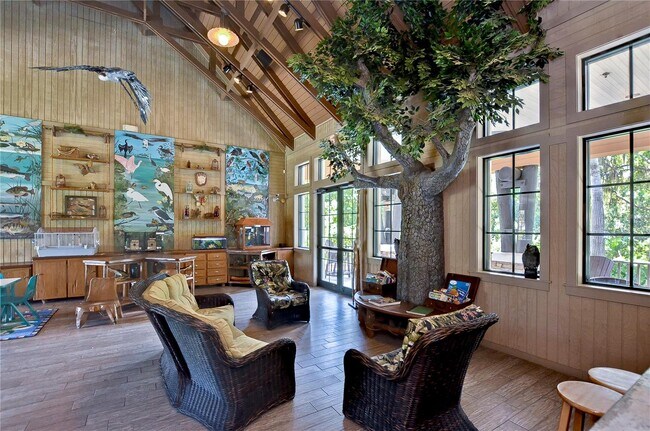 Building Photo - 7803 Blue Spring Dr