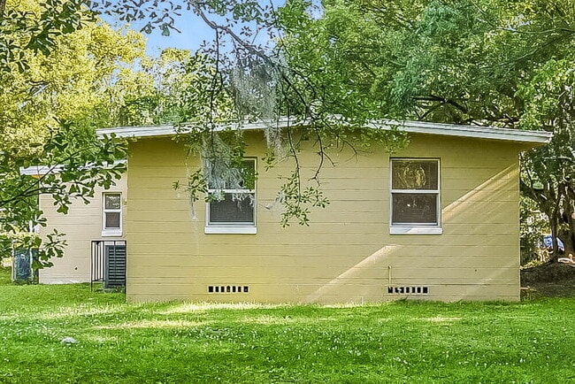 Building Photo - 4222 Homer Rd N