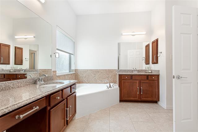 Building Photo - 7417 Hidden Cove Ln