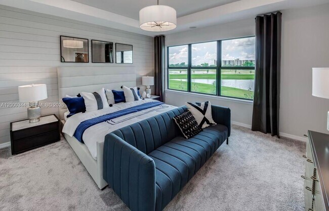 Building Photo - 2485 Primrose Pl