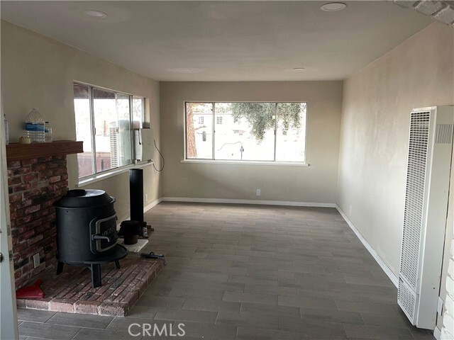 Building Photo - 2845 Del Rosa Rd