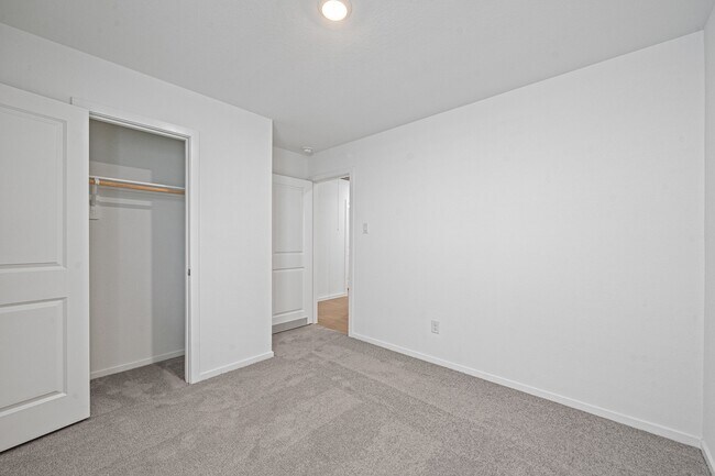 Building Photo - 3084 Sunset Glory Dr