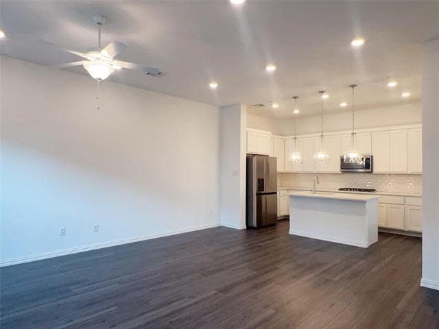 Building Photo - 2212 Adena Springs Dr