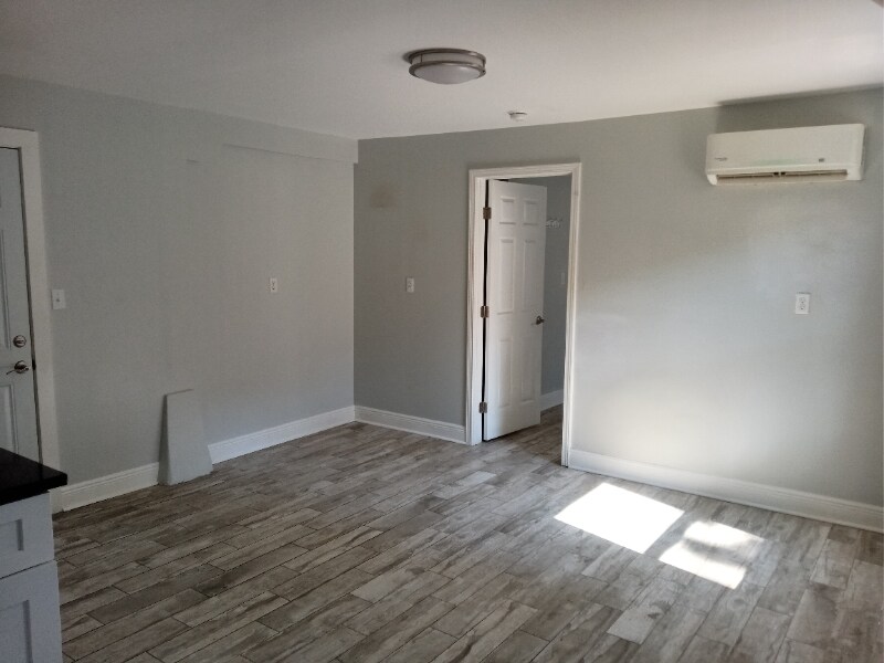 Building Photo - 3343 Esplanade Ave