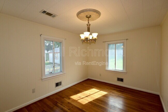 Building Photo - 9107 Mapleview Ave