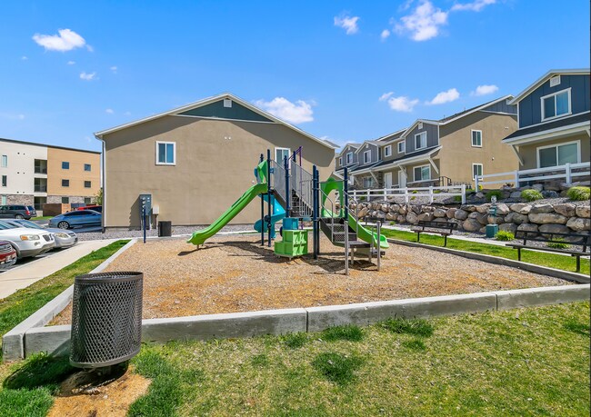 Building Photo - 14838 S Trap Rock Way