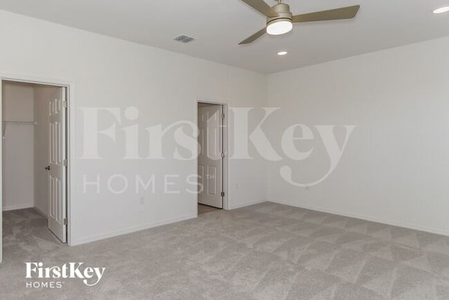 Building Photo - 560 Crown Rose Dr