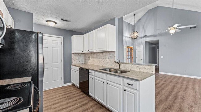 Building Photo - 405 Christopher Ln