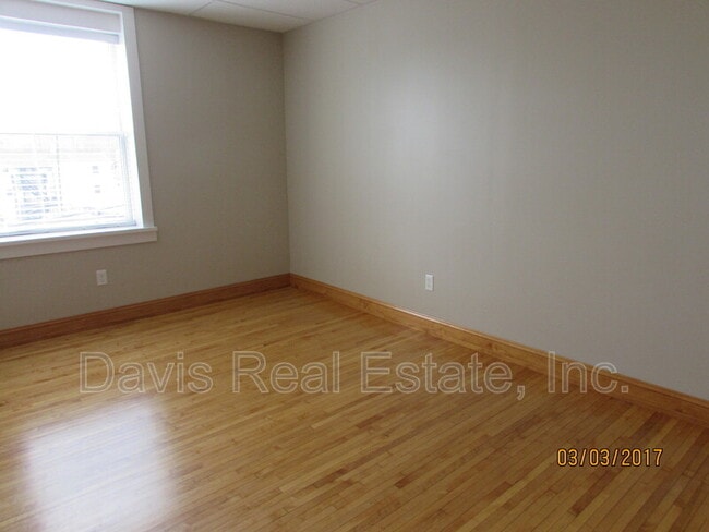 Building Photo - 110 E Bald Eagle St