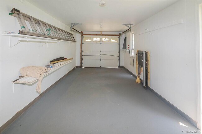 Building Photo - 11 Stage Coach Rd