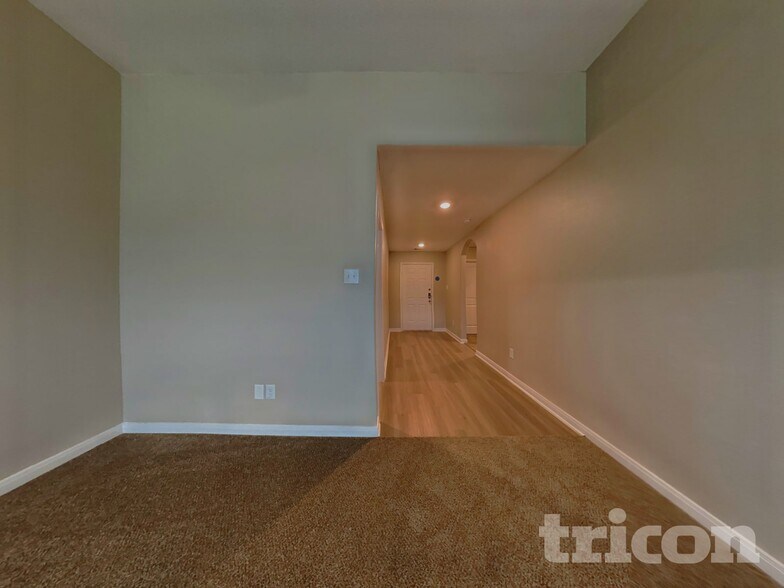 Building Photo - 7715 Vacek Meadows Loop
