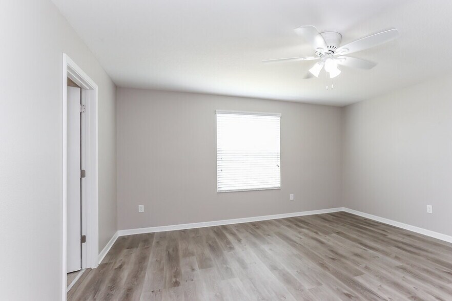 Building Photo - 1625 Climbing Dayflower Dr