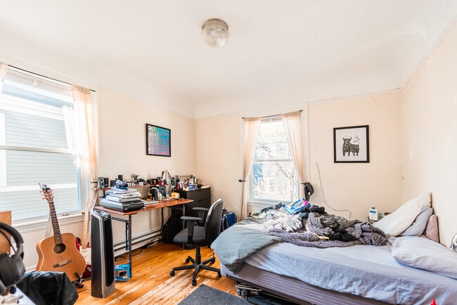 Building Photo - 48 Green St