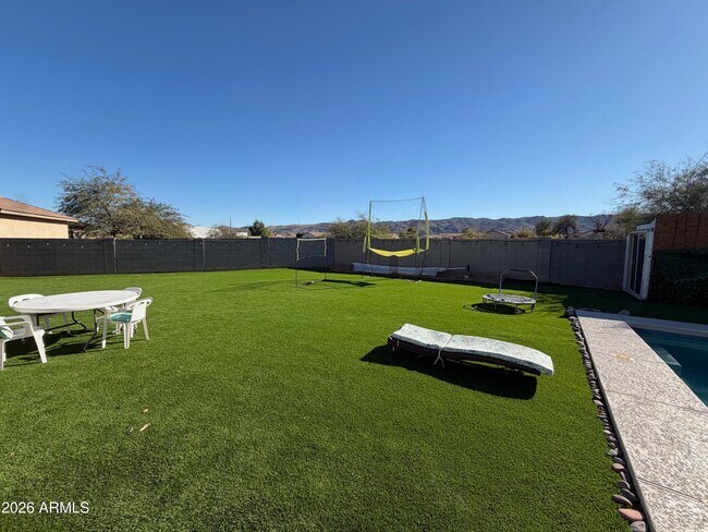 Building Photo - 1507 E Apollo Rd