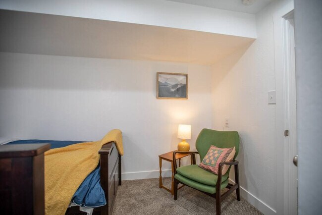 Building Photo - 9949 E Sego Lily Dr