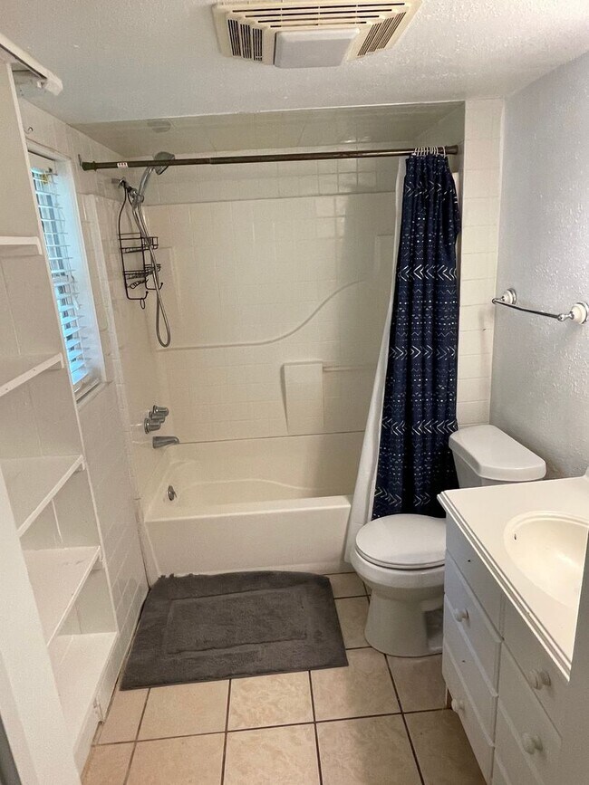 Building Photo - Partially Furnished 2BD/2BA