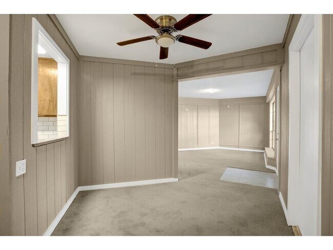 Building Photo - 100 Hacienda Dr