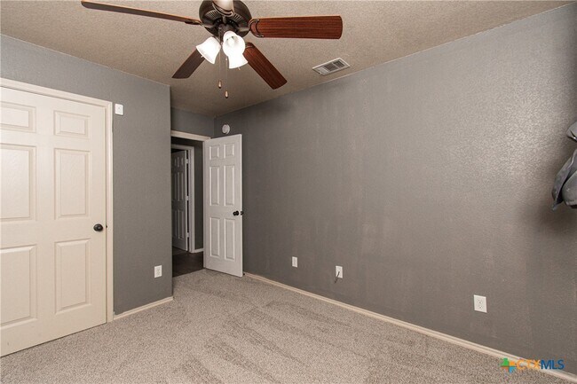 Building Photo - 3200 Alamocitos Creek Dr