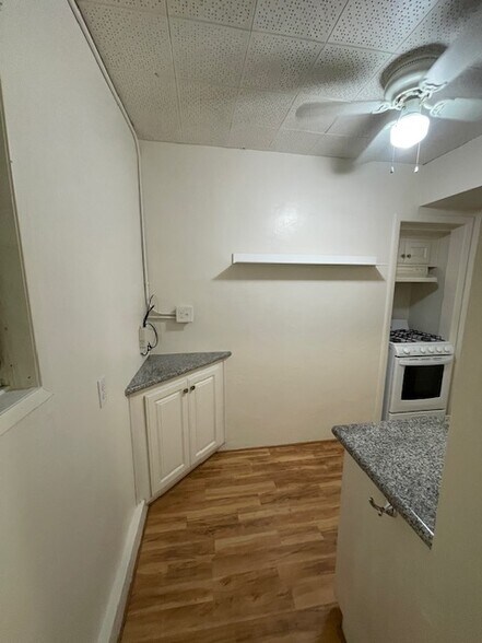 Kitchen - 133 Prospect Ave
