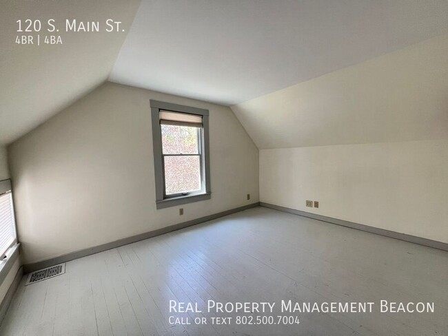 Building Photo - 120 S Main St