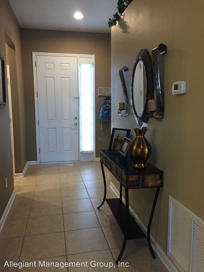 Building Photo - 2966 Santa Marcos Dr