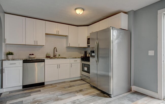 Building Photo - 1515 Hawthorne Ave