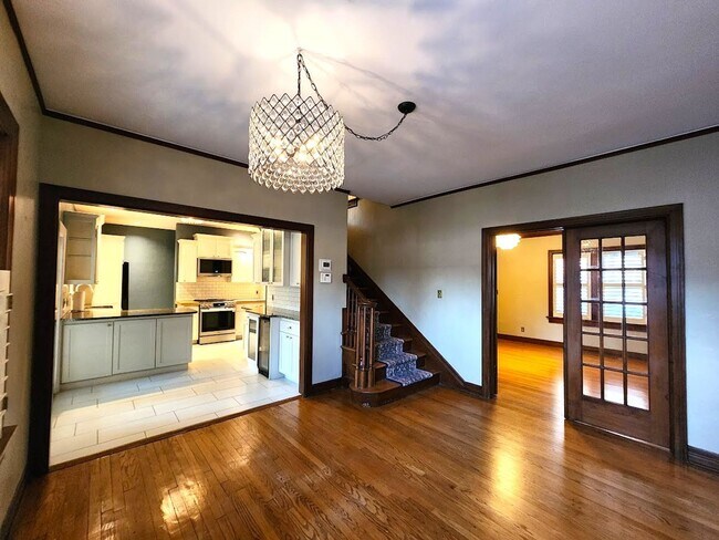 Building Photo - 3 Bed 2.5 Bath Plus ADU in Gatewood Add NW OKC