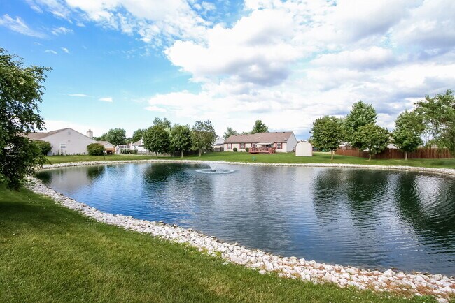 Building Photo - 713 Millbrook Dr