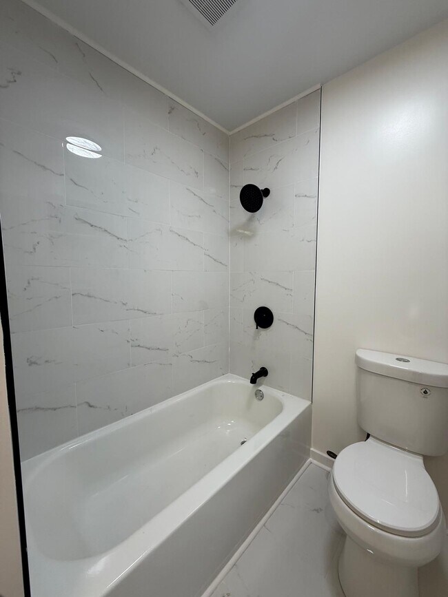 Building Photo - 308 Nottingham Rd