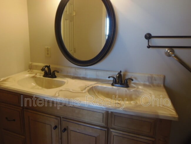 Building Photo - 516 Ironhorse Dr