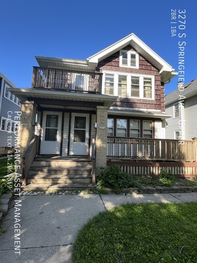 Building Photo - Spacious 2 BR upper unit in Bayview!