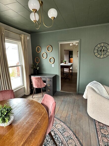 Building Photo - 1018 Mound St