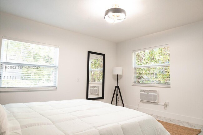 Building Photo - 224 Meridian Ave