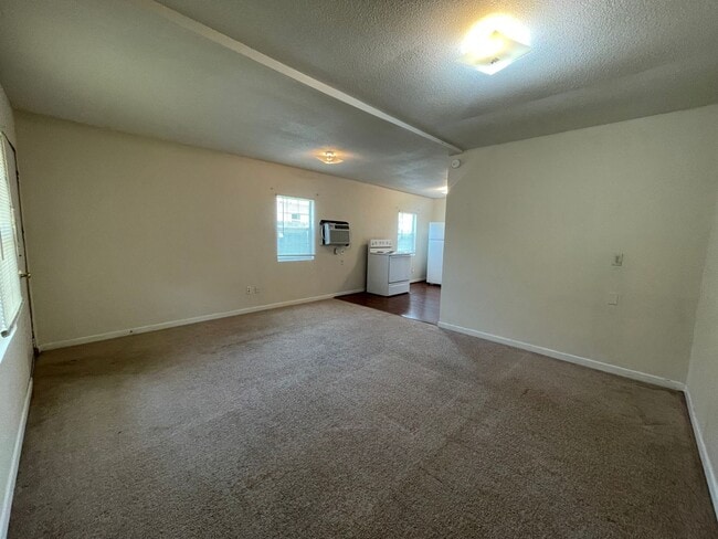 Building Photo - STUDIO UNIT IN SOUTH ABILENE
