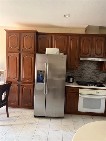 Building Photo - 556 Silver Maple Dr