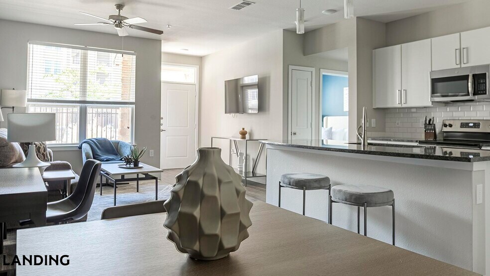 Building Photo - 729 Junction Dr