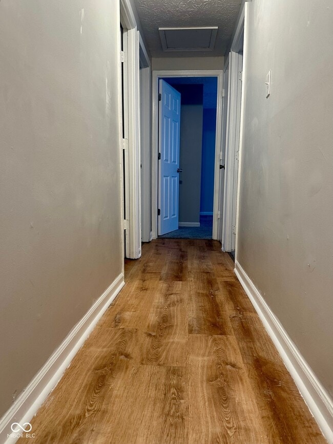 Building Photo - 5847 Lakeland Dr