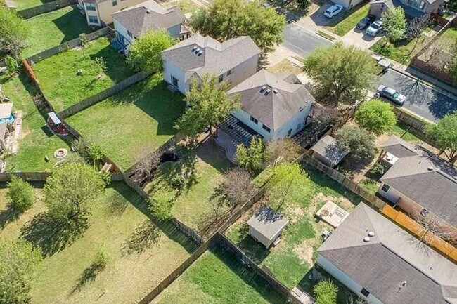 Building Photo - 4515 Cottonwood St