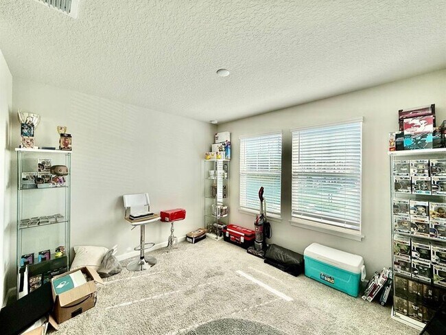 Building Photo - 8319 Wildflower Glen Ave