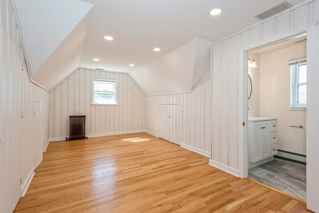 Building Photo - 15W244 Harvard St