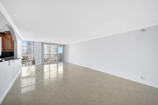 Building Photo - 1360 S Ocean Blvd