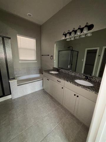 Building Photo - 836 Rohan Dr