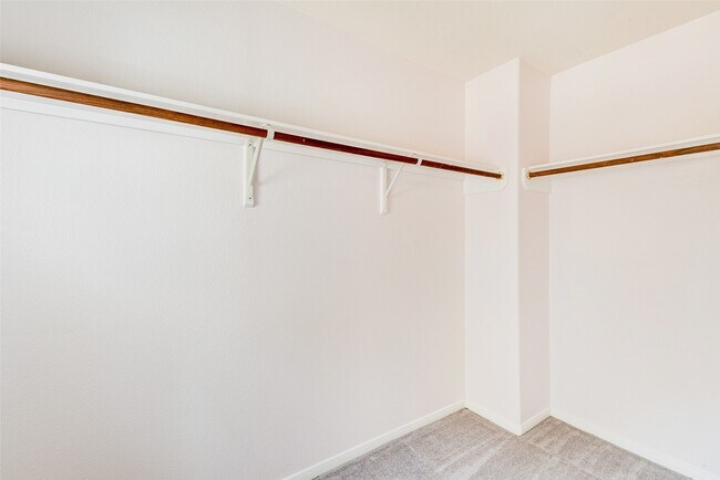 Building Photo - 15403 Redbud Dale Ct