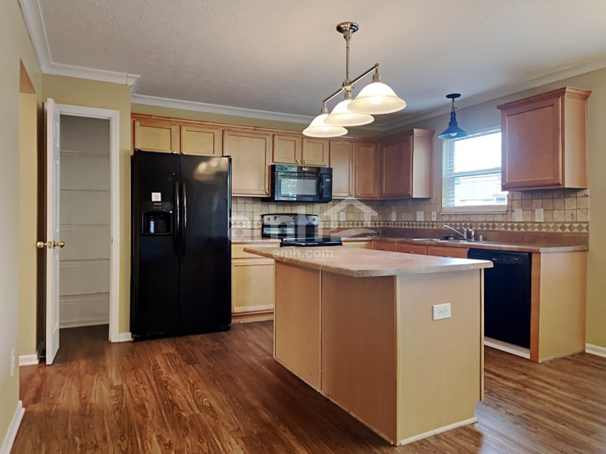 Building Photo - 180 Regency Sq